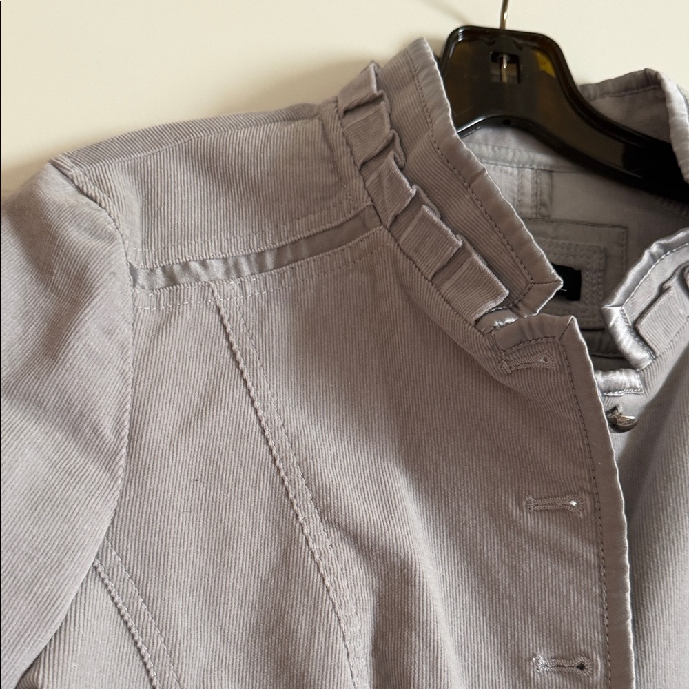 Chic Ruffled Gray Blazer - Picture 3 of 12